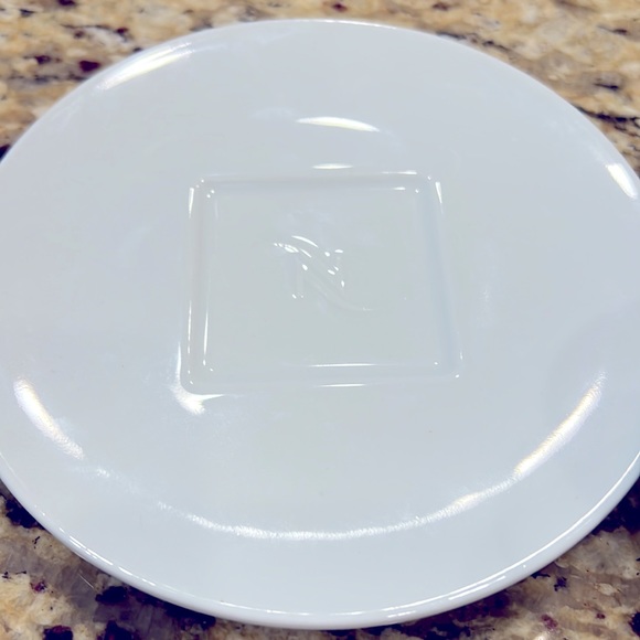 NESPRESSO LUNGO & ESPRESSO CUPS AND SAUCER - Picture 2 of 4